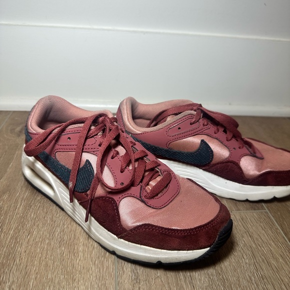 Shoes - Picture 10 of 13